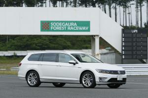 Volkswagen Passat Variant GTE 2017 года (JP)